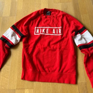 Nike air tröja - En Nike air sweatshirt. Mycket bra skick. 