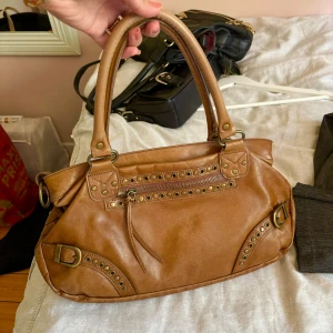 Skinnväska - Vintage handväska i perfekt storlek