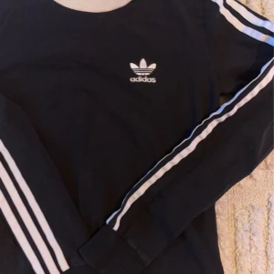 Adidaströja - Långärmad tröja från adidas