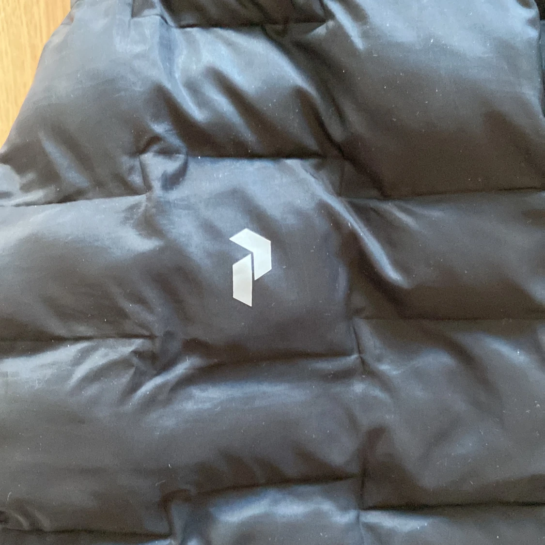 Svart peak performance jacka  - 92