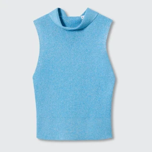 Glittrig polotopp - Jättefin topp som går att knyta i nacken! Passar perfekt till fest, nyår eller till ett par jeans en vardag när man vill känna sig extra snygg 🙈Aldrig använd💗