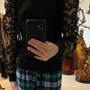 tröja med snygga ärmar - as snygg tröja från kappahl, mycket bra skick!