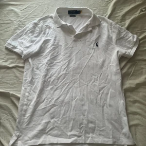 Ralph Lauren piké - Säljer denna goa ralph lauren pikén i storlek M custom slim fit