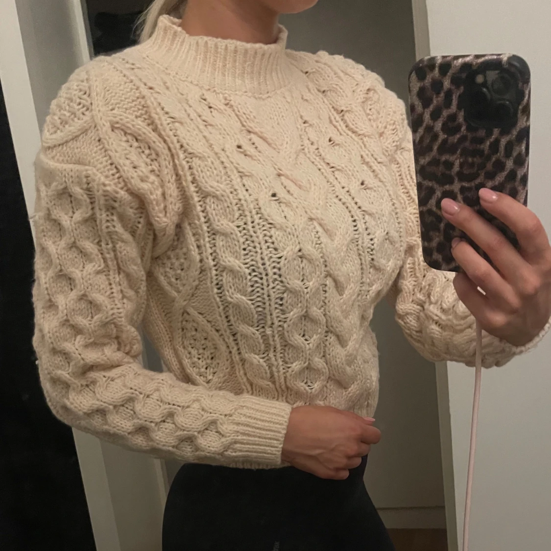 Vit stickad tröja - 90