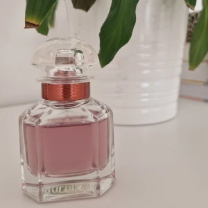 Guerlain mon guerlain intense 30 ml - Ca 90% kvar