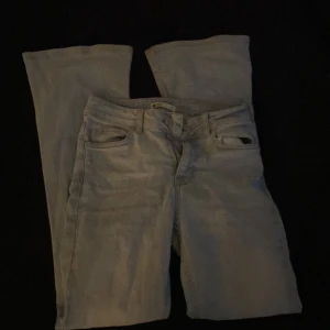 Basic jeans  - Jeans från Gina. Inga fläckar eller skador