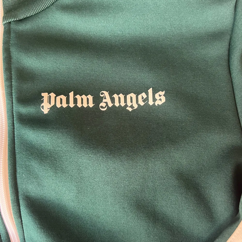 Palm angels sweatshirt, Storlek Medium, skick 9/10, allt gott, MVH Elliot . Hoodies.