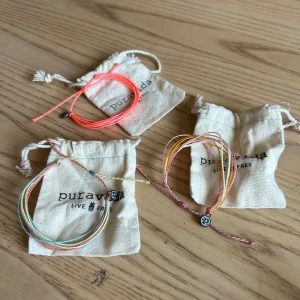 Armband från Puravida 3st - Armband från Puravida 3 st i fint skick  