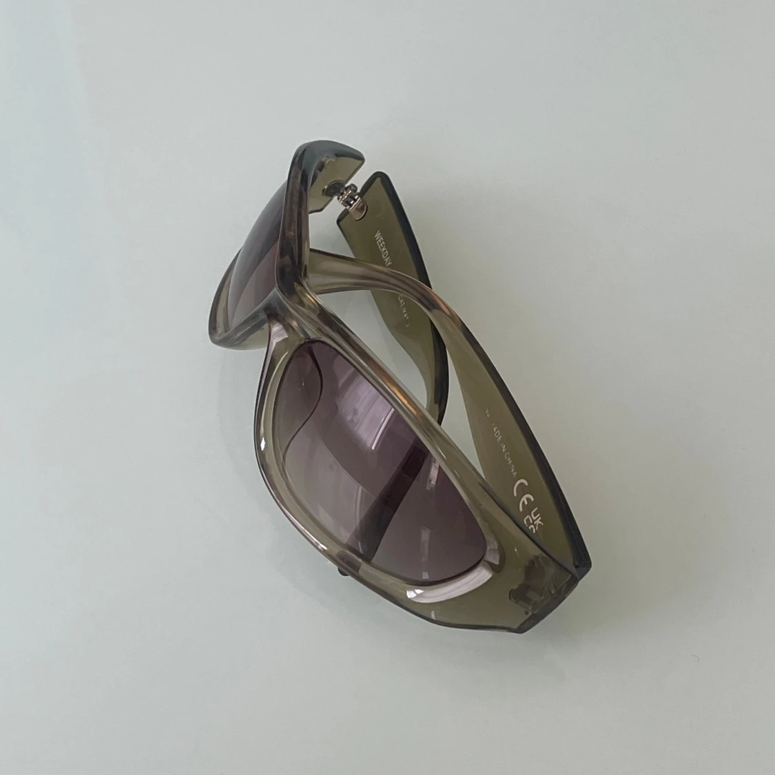 Gröna solglasögon Weekday - 90