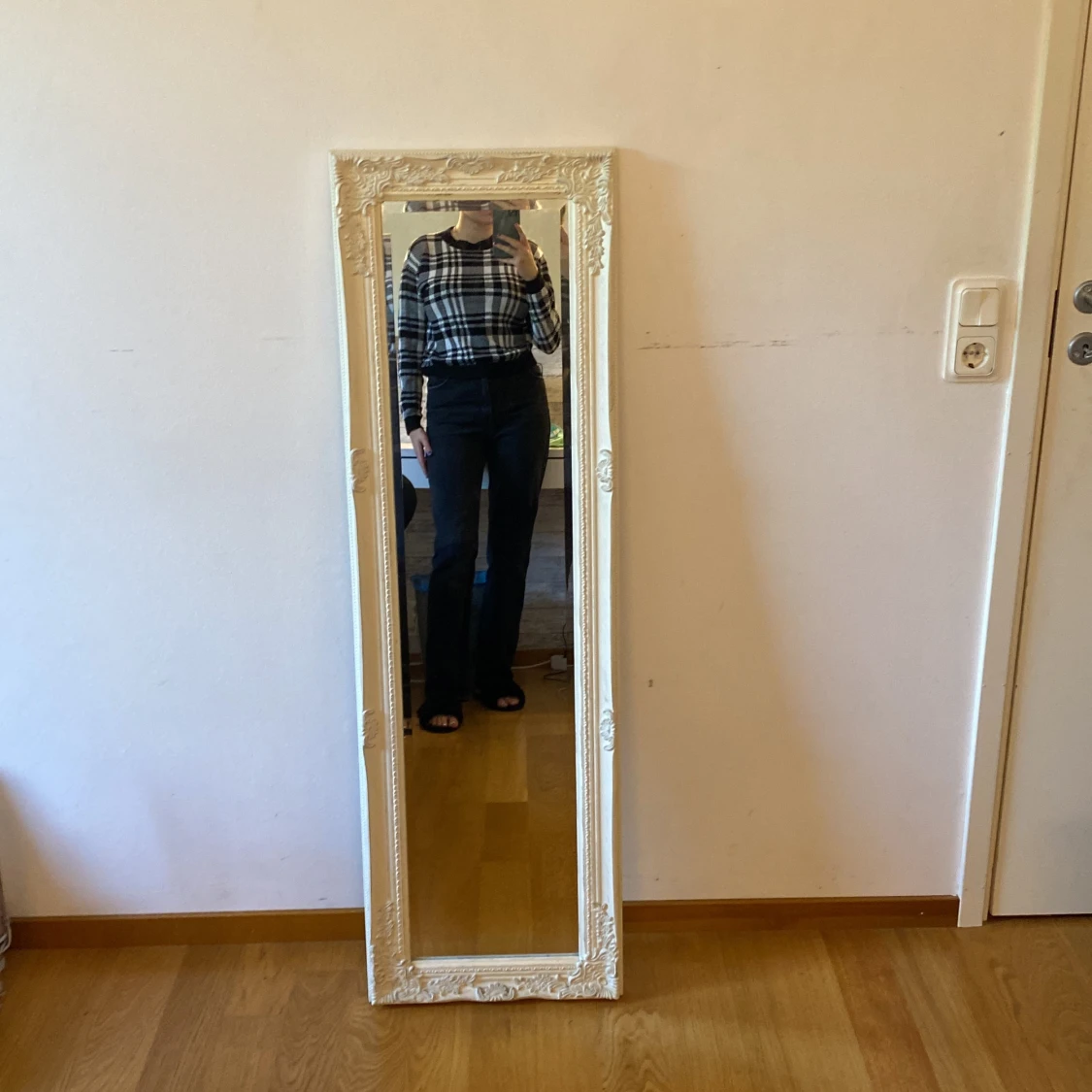 Svart vit rutig tröja