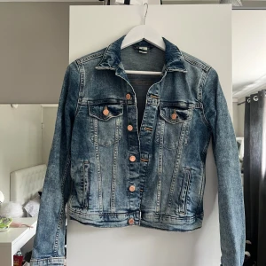 Jeansjacka  - Fint skick