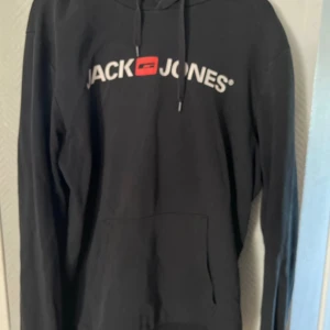 Hoodie - Bra Bredd: 45 Längd: 74 