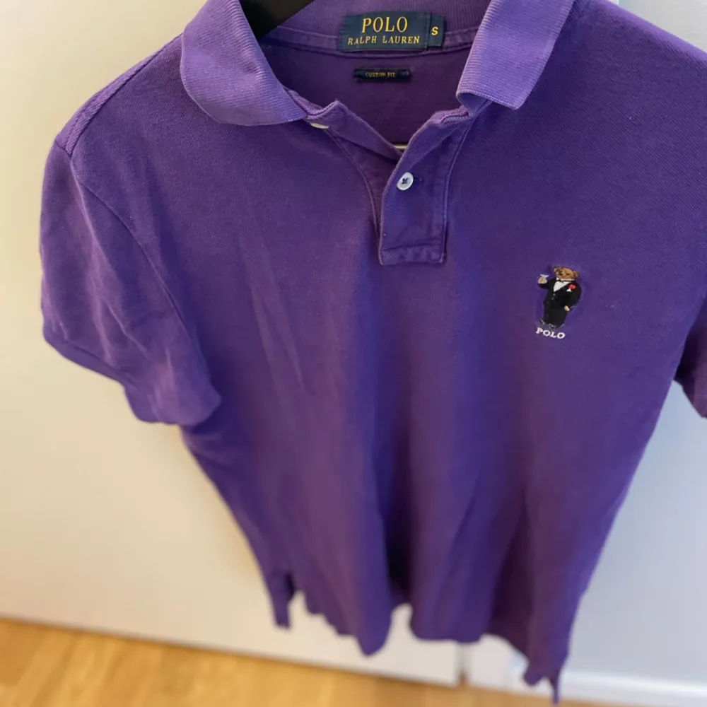 Piké från Ralph lauren  Storlek S. T-shirts.