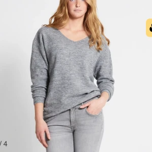 stickad tröja - mycket bra skick 