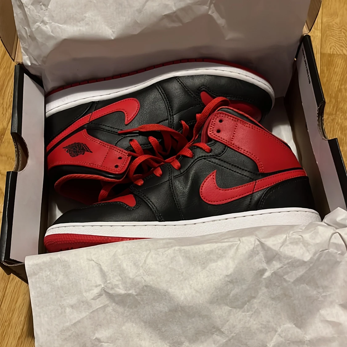 Nike air jordan 1 mid 