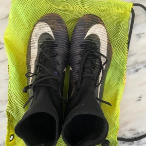Nike Mercurial Superfly ”Dark Lightning” - Sällsynta Nike Mercurial Superlfy i storlek 45. FG dobbar