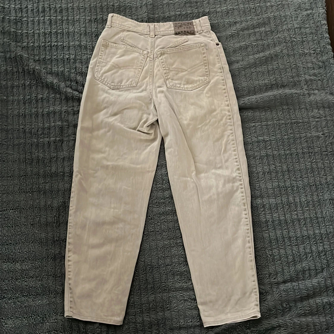 Ljus gröna byxor - 90