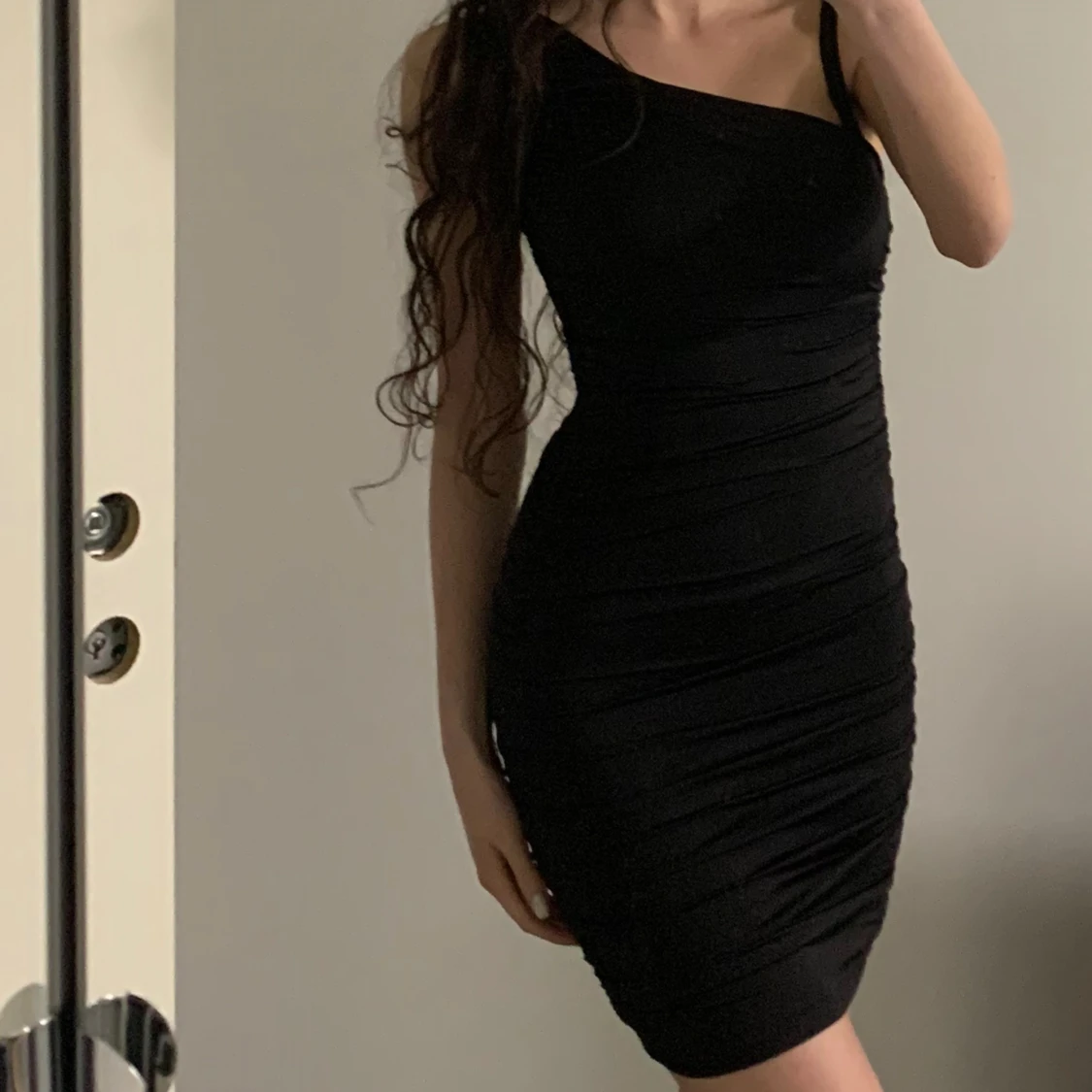 Stradivarius one shoulder klänning