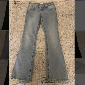 Lowwaist jeans - Jättefina nya jeans från Gina Tricot, endast använda två gånger! 💕 Säljer för att jag hade flera nya jeans som satt bättre. Innerbensmått: ca 82 cm Rakt över midjan/höften: 37 cm