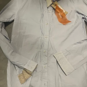 BOSS ny skjorta för dam med prislapp - 100% bomull Fick i present, aldrig använd, endast testad 