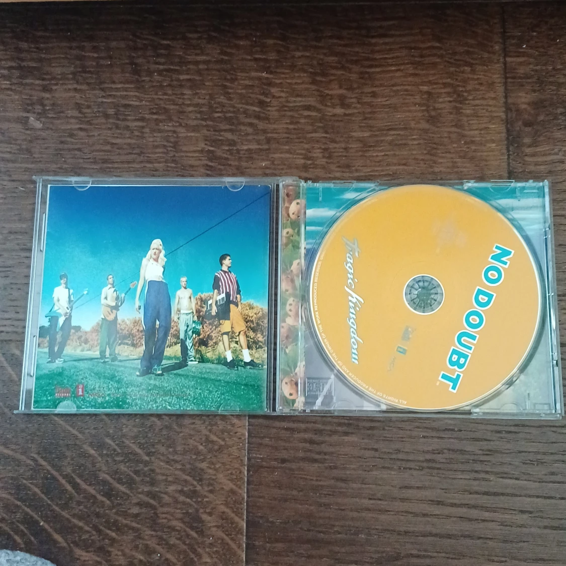 no doubt tragic kingdom cd!!  - 90