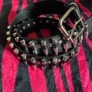 Patron bälte - Jätte cool bullet belt i bra skick går att förminska mer