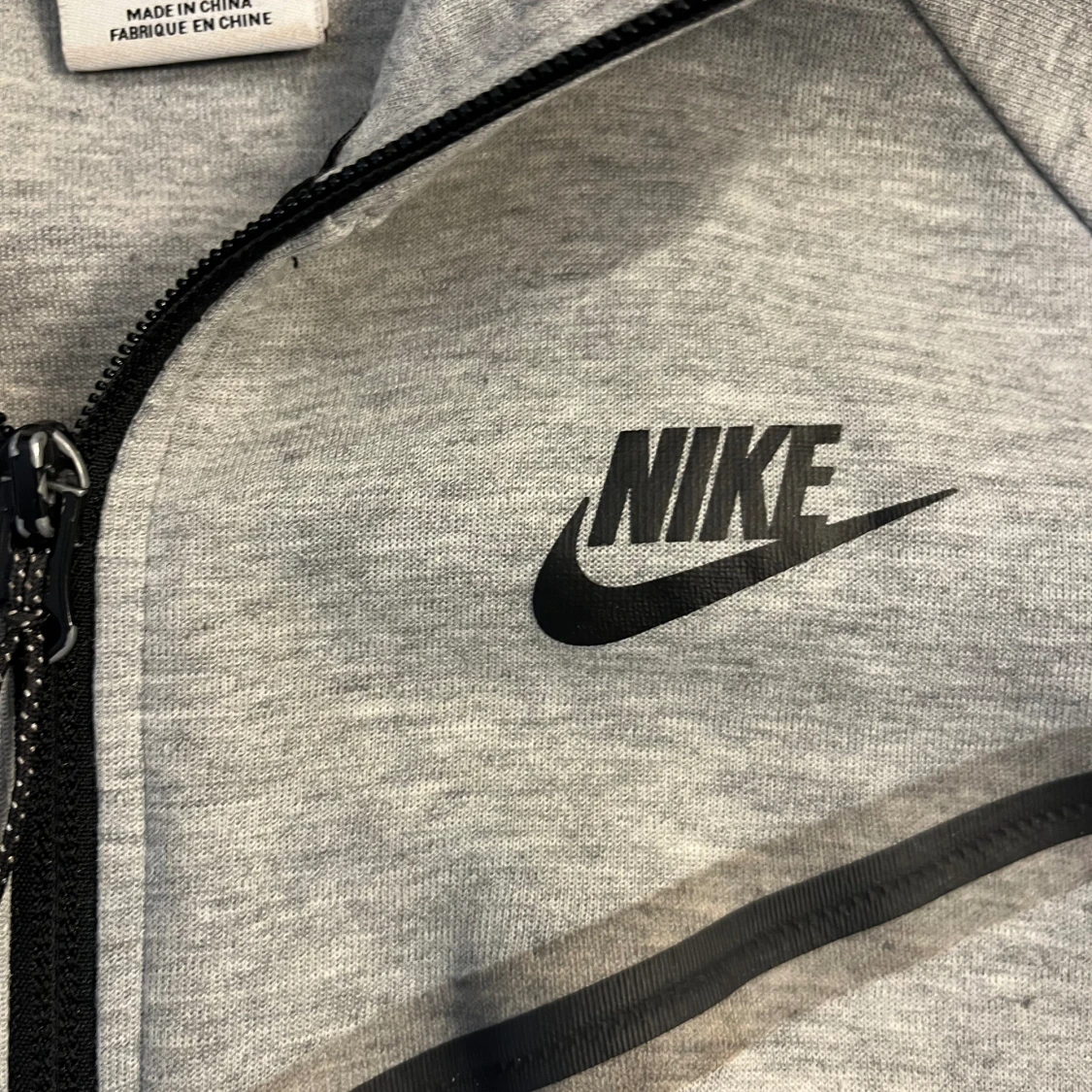 Grå tech fleece - 90