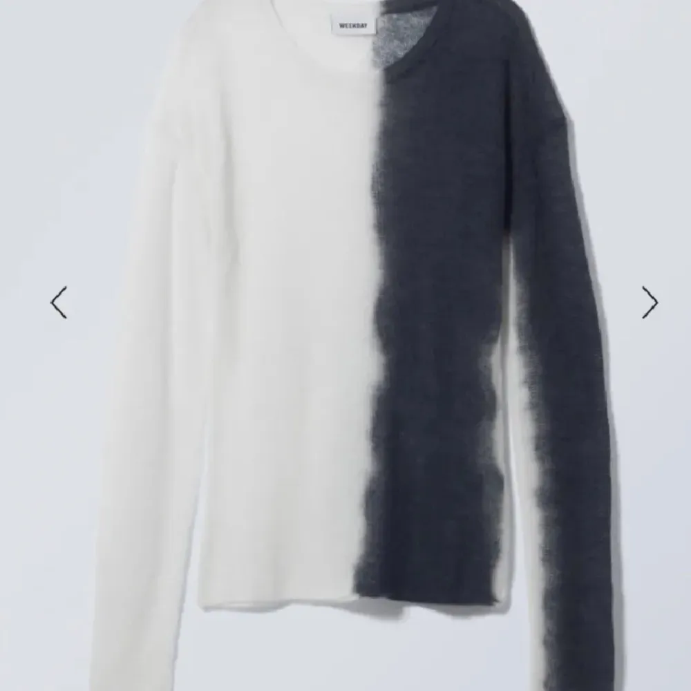 Söker denna tröja i xs ❤️kan tänka mig att betala 200/250 kr. Tröjor & Koftor.