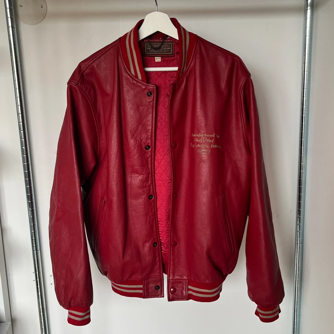 Röd Läderjacka - 90