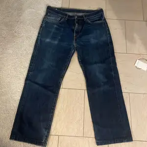 Riktigt nice baggy jeans i bra skick Modellen är 192 