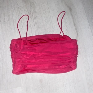 Linne - Mer skrikrosa  