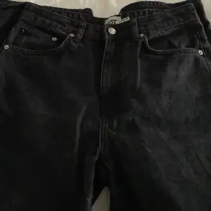 Jeans från lager 157. Boulevard stilen och svarta 