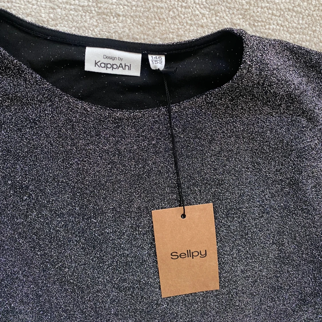 Glittrig tröja  - 92