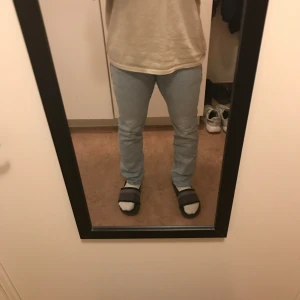 Levi’s jeans  - Levi’s jeans 511 Slim  30W/34L Knappt använd 