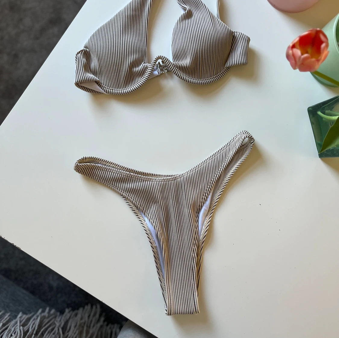Ny oanvänd bikini strl M - 90