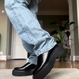 NAJS STATEMENT SKOR LÅGA - Goa dojjor med hög sula med nice hopp i funktion.  Endast använda inomhus🌟 