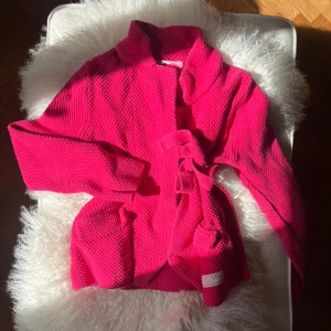 Odd Molly  - Odd Molly kofta i storlek 0.( xs-s). Otroligt fin men kommer tyvärr inte till användning. 💗🌟