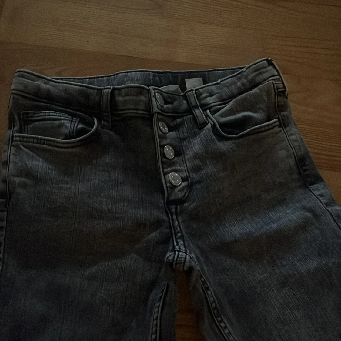 svarta jeans lågmidjade  - 92