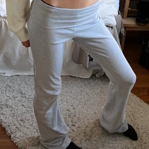 Brandy byxor - Grå Priscilla byxor köpt på Brandy Melvilles hemsida