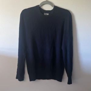 Kashmir tröja  - Säljer denna snygga och sköna Kashmir tröja i bra kvalite och skick.