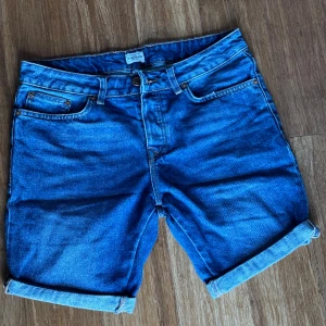 Denim shorts size 30 - Shorts from River Island still in great condition as seen in the pictures.