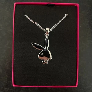 Playboy halsband - Säljer detta fina Playboy halsband, aldrig använt 