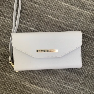 ideal Of Sweden iPhone X mobilskal  - Sparsamt använd i gott skick! 