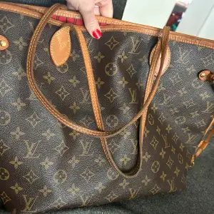 Äkta LOUIS VUITTON VINTAGE  BRUN CANVAS LOUIS VUITTON  45cm/28cm