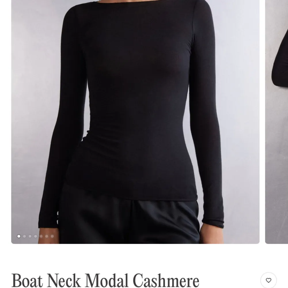 Säljer min fina intimissimi tröja i svart. Bra skick o passar till allt!! Knappt använt i den vanliga modellen som e trendig ❤️. Toppar.