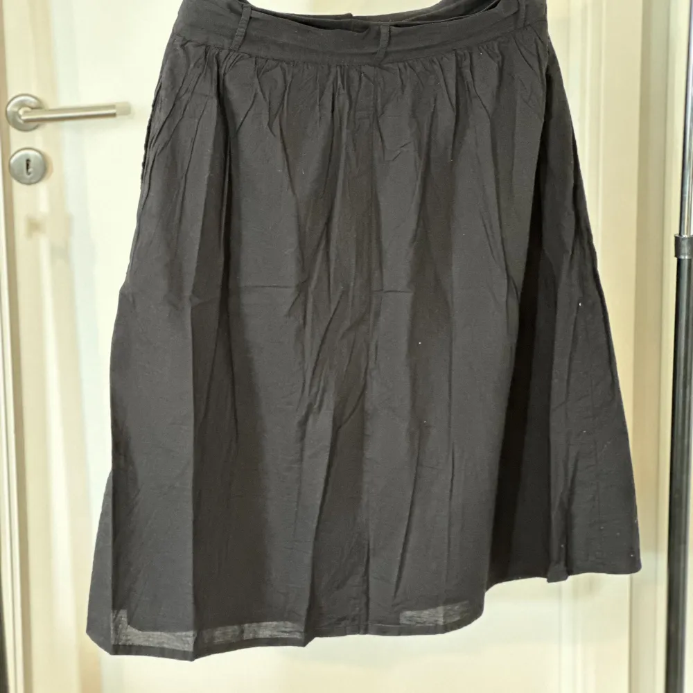 Skirt suitable for spring and summer.. Hameet.