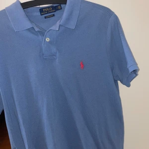 Polo Ralph Lauren piké - Oanvänd Polo Ralph Lauren Piké. Cond 10/10. Retailpris 1000kr