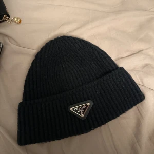 Prada mössa - Knappt använd🤍