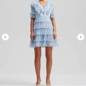 Jag söker den här klänningen i storlek xs eller s❤️❤️❤️☺️