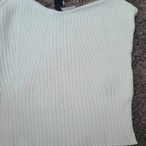 En gullig plag - Jag köpte den i butik.Jag säljer den för den är liten